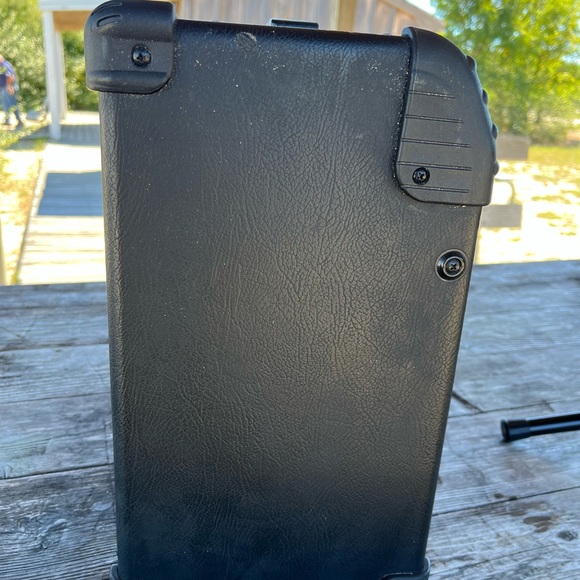 LINE 6 AMP, SPIDER CUSTOM DESIGN 15 watts, 8” speakers - Picture 11 of 12